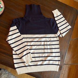 Kirundo turtle neck sweaters